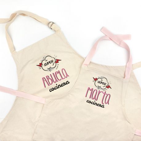 Pack Delantal Abuela y Delantal Nieto/a Rosa Personalizado Súper Abuela y Súper (nombre) cocinero